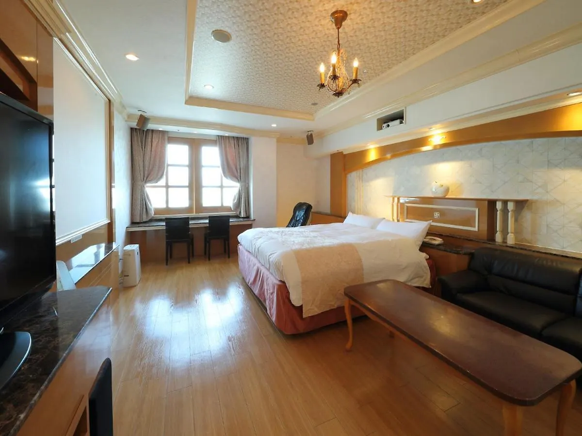 Hotel Fine Garden Toyonaka Osaka International Itami Airport (Adults Only) Yetişkin Oteli