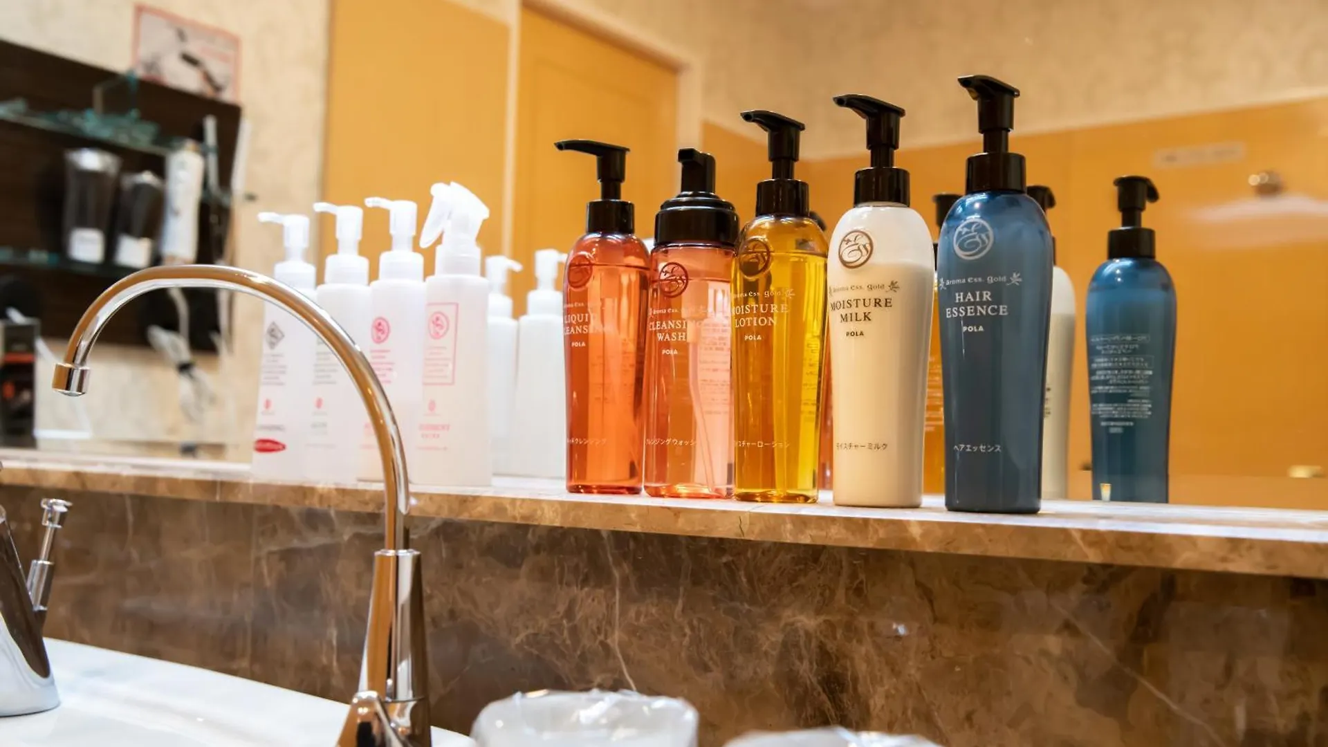 Hotel Fine Garden Toyonaka Osaka International Itami Airport (Adults Only) Yetişkin Oteli