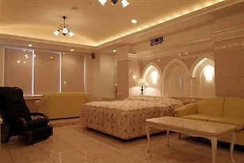 Hotel Fine Garden Toyonaka Osaka International Itami Airport (Adults Only) Yetişkin Oteli